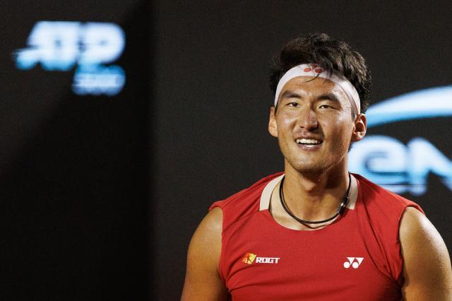 1751124091086066541.jpg (体育)(2)网球——里约公开赛:布云朝克特不敌兹维列夫XxjpseC007138_20250219_PEPFN0A001.jpg